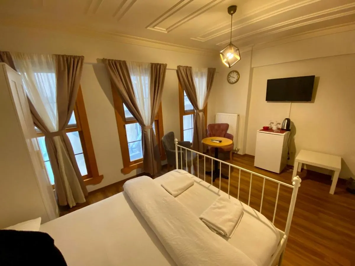 فندق مبيت وإفطار اسطنبول Konak Macka Suit